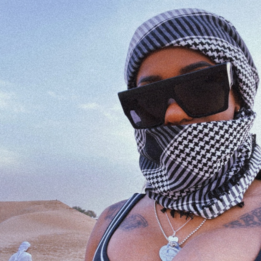 Meet your Posher, Tiera